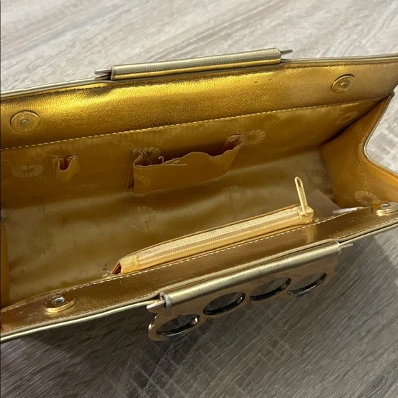 AKDMKS Gold Knuckle Clutch - Picture 11 of 11